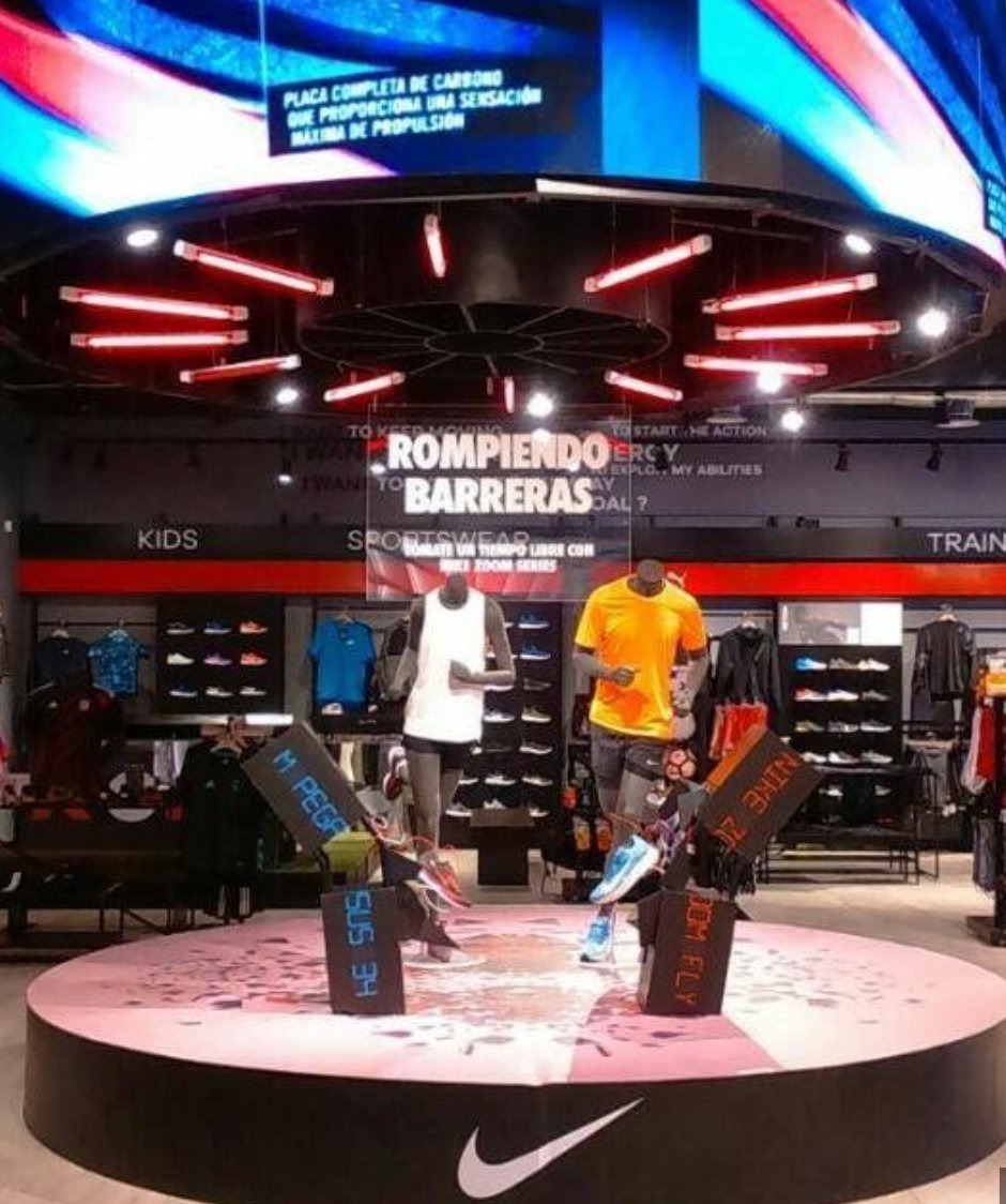 Sportswear — image 5