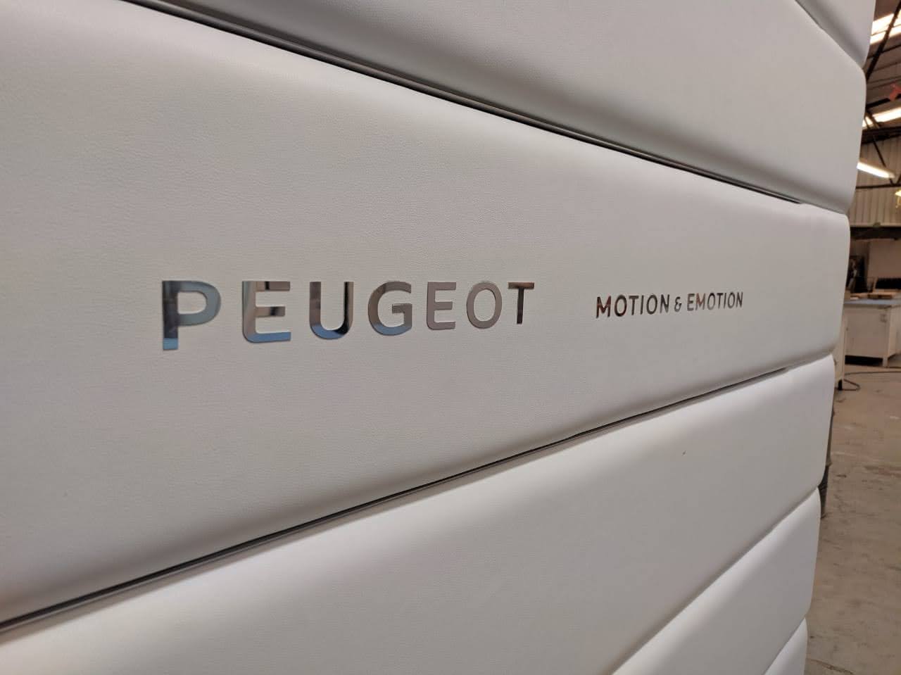 Peugeot — image 10